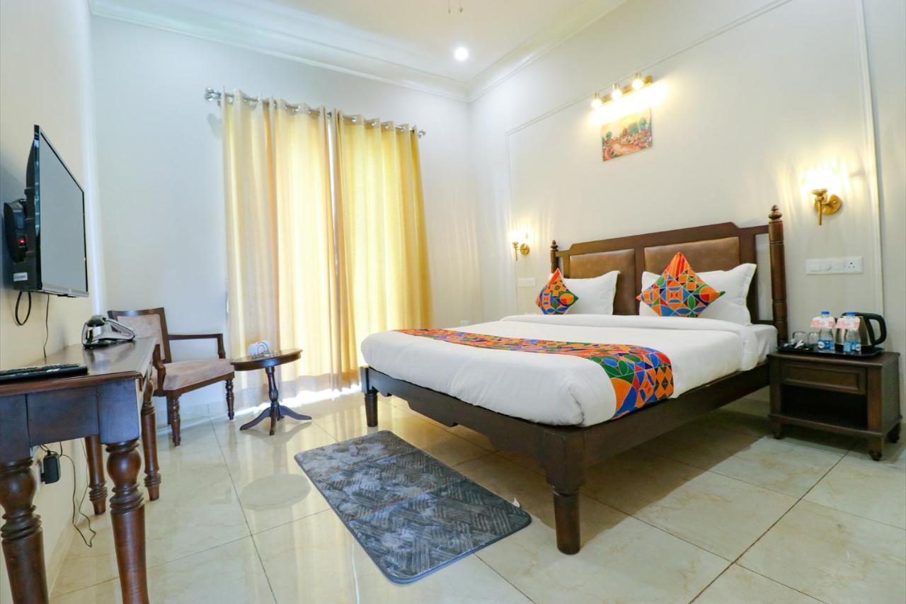 Fabhotel K9 Villa Ludhiana Luaran gambar